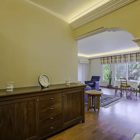 Apartmán Chic W A Fireplace Pool Terrace In