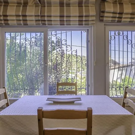 Appartement Chic W A Fireplace Pool Terrace In